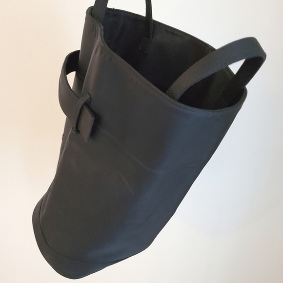 Jil Sander Urban Jungle Minimalist Black One-Strap Backpack - Picture 11 of 16